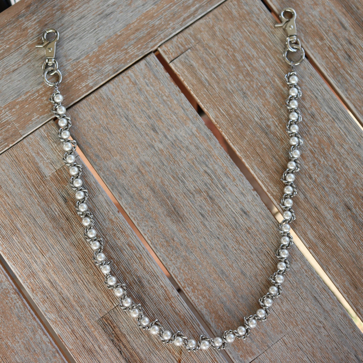 SILVER PEARL WALLET CHAIN